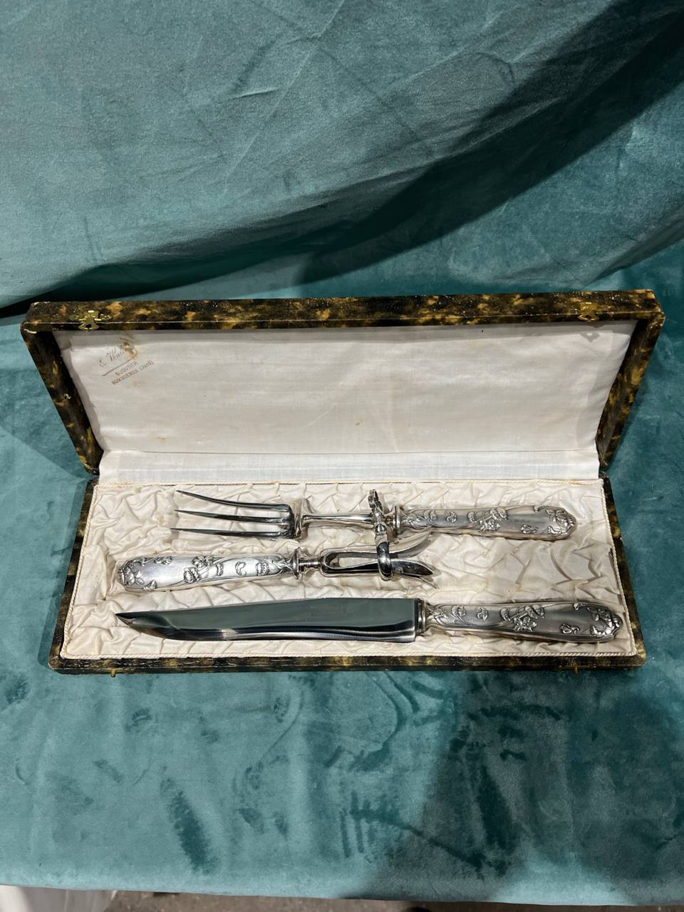 Набор для мяса: нож вилка и держатель в оригинальной упаковке