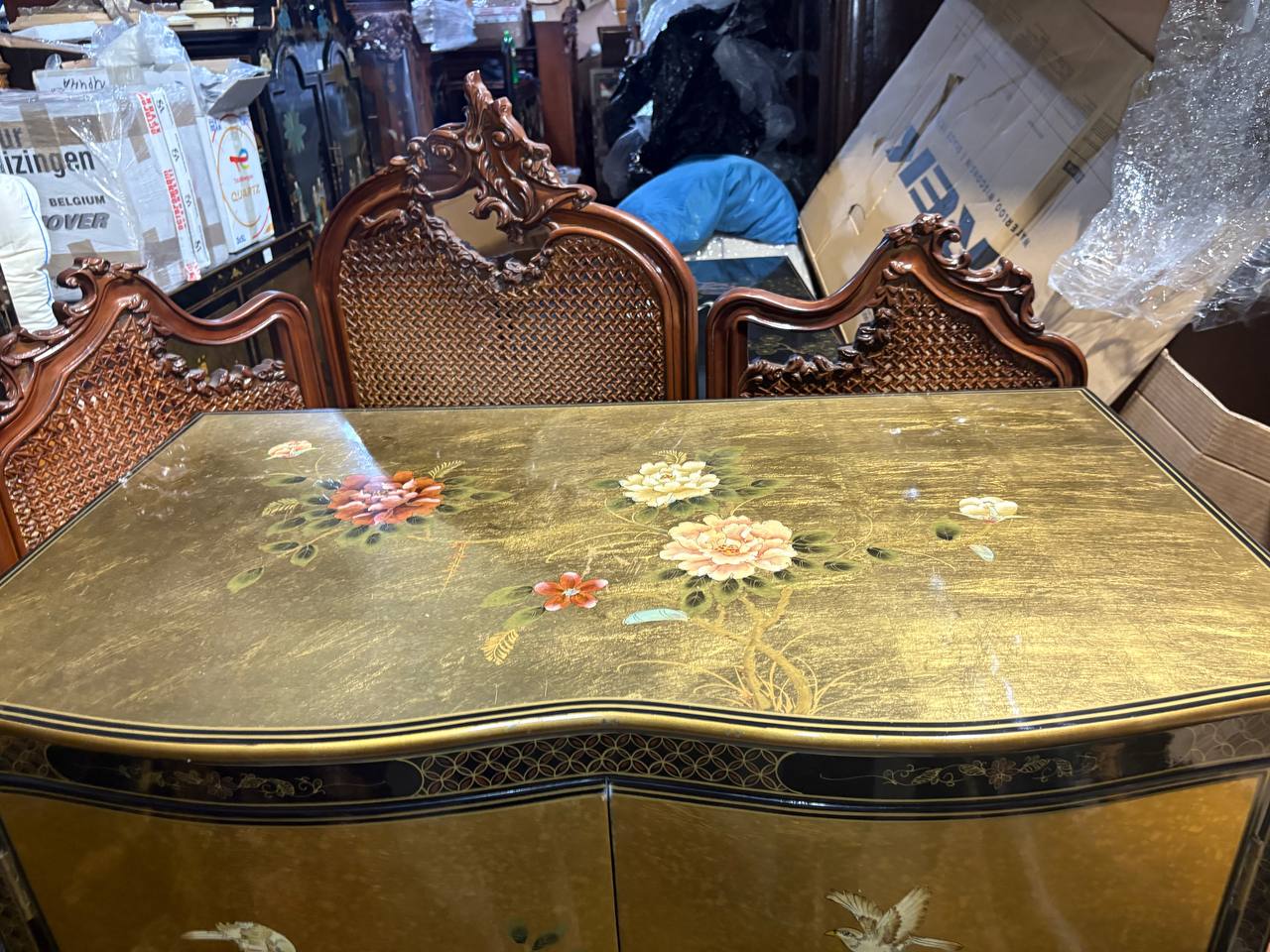 Шкаф в стиле шинуазри