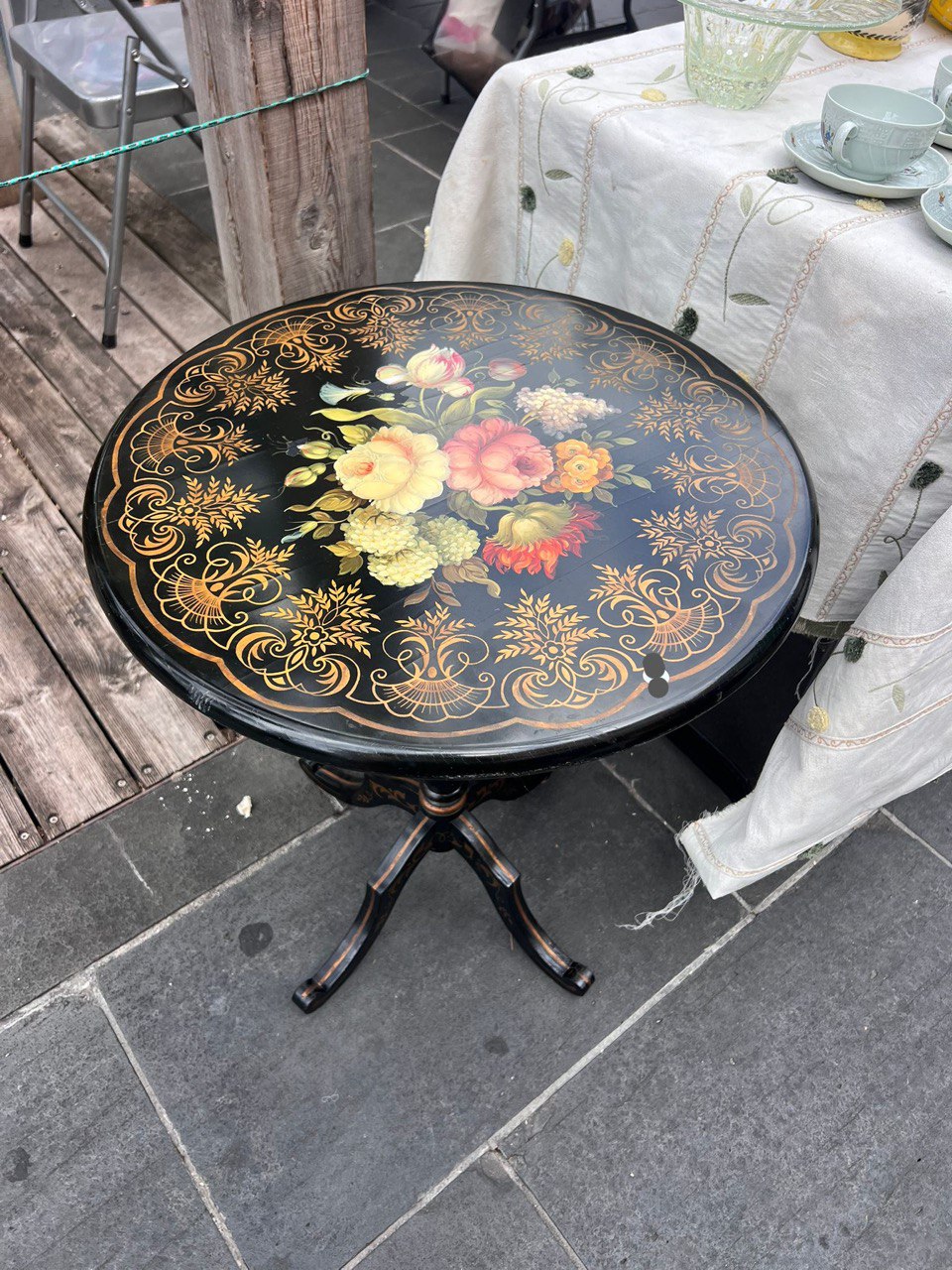 Стол журнальный винтажный