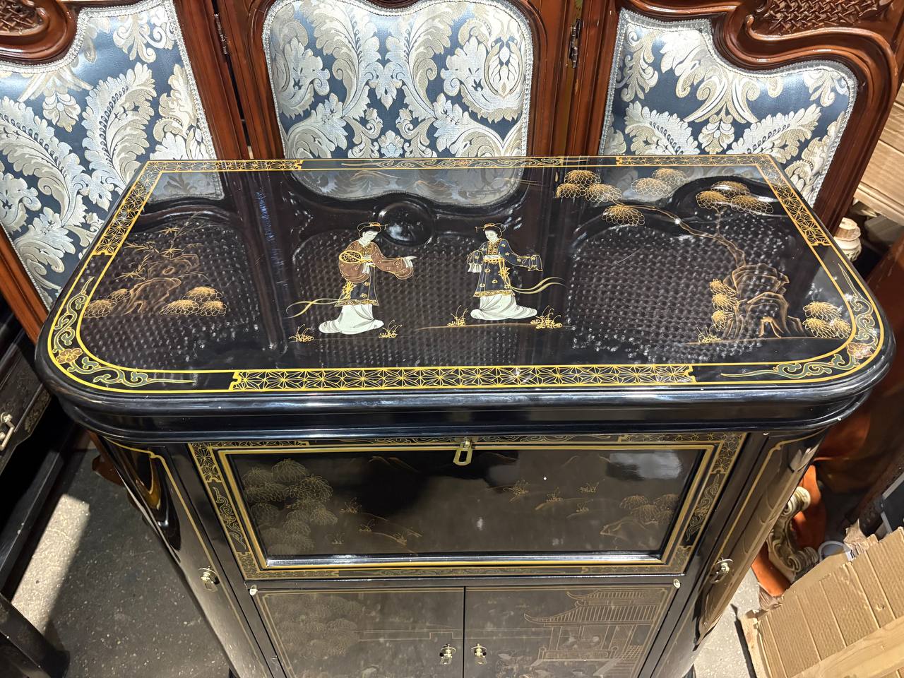 Тумба/Бар/Шкаф барный в стиле шинуазри