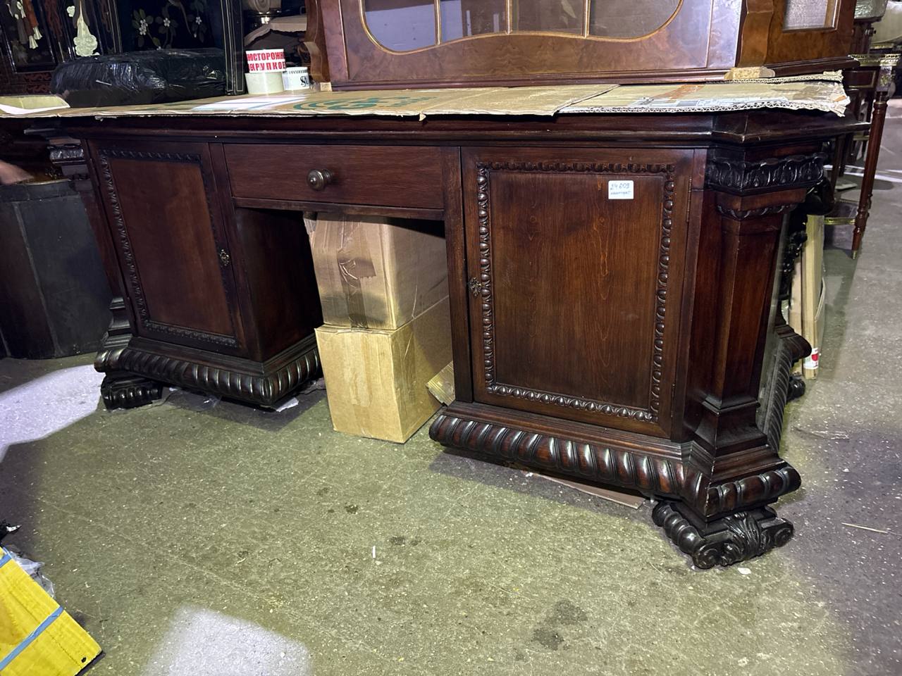 Комплект кабинетный: стол письменный и кресло в стиле ренессанс