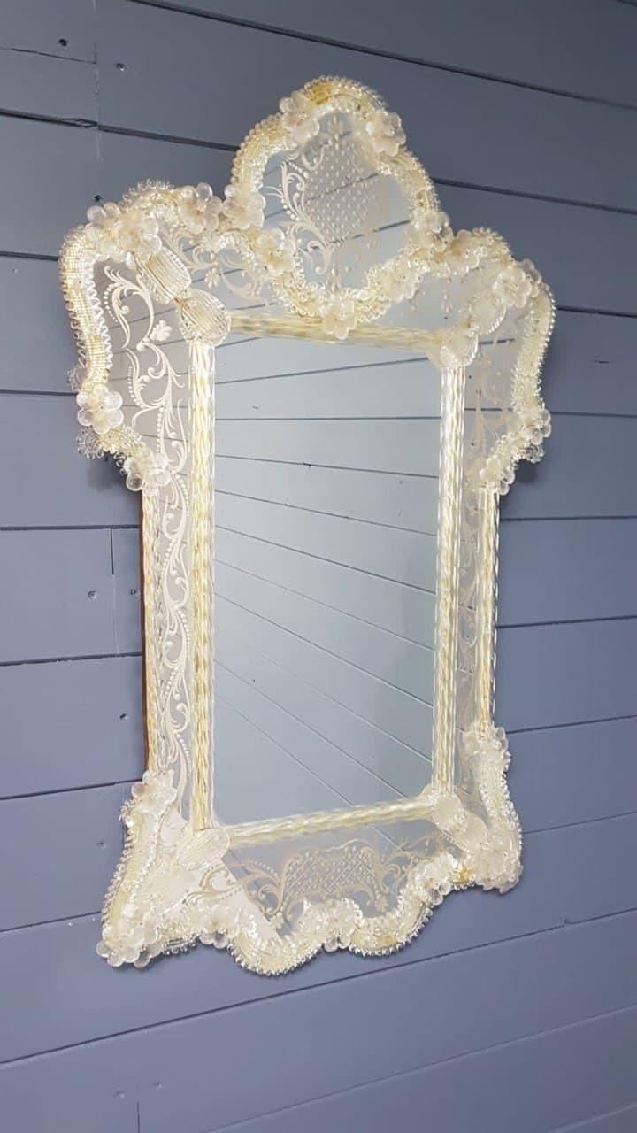 Зеркало настенное винтажное