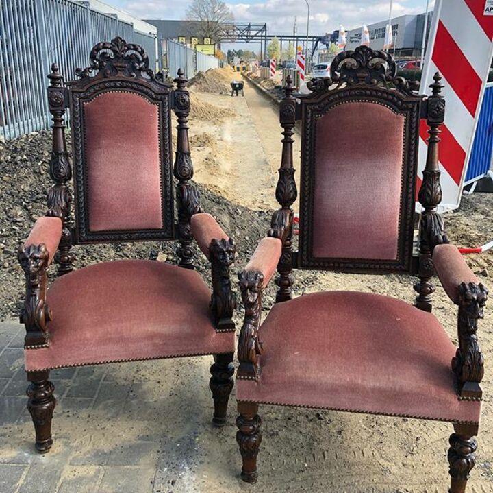 Кресло 2 штуки старинное