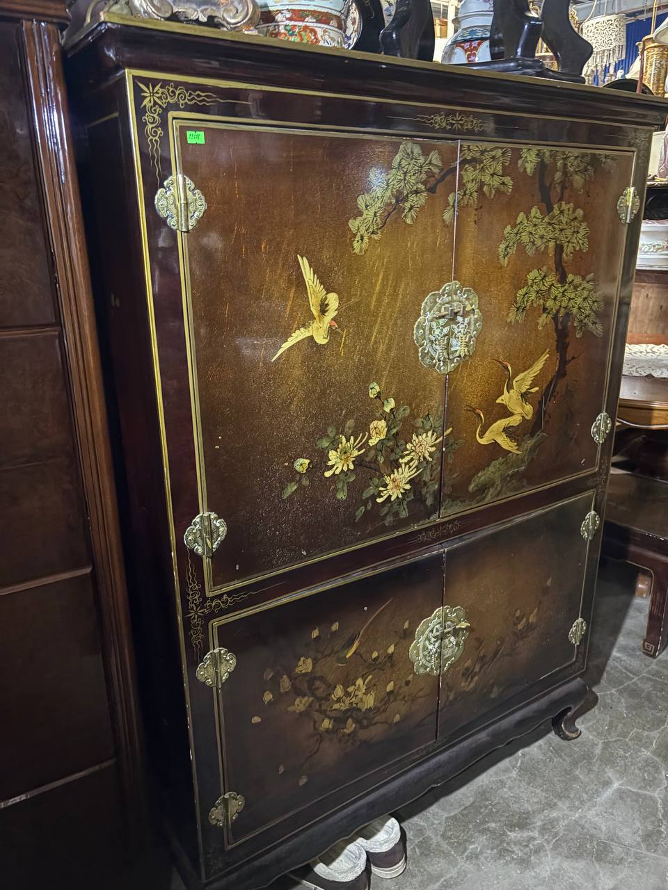 Шкаф в стиле шинуазри