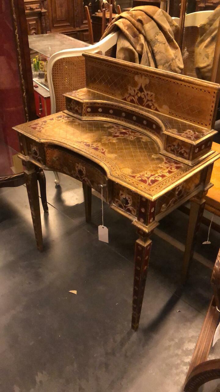 Стол письменный с росписью