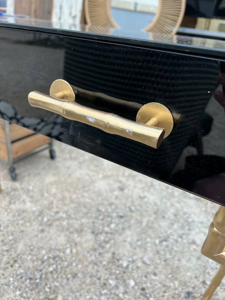 Консоль дизайнерская