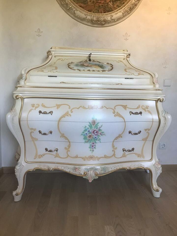 Комод/бюро в с тиле венецианского барокко