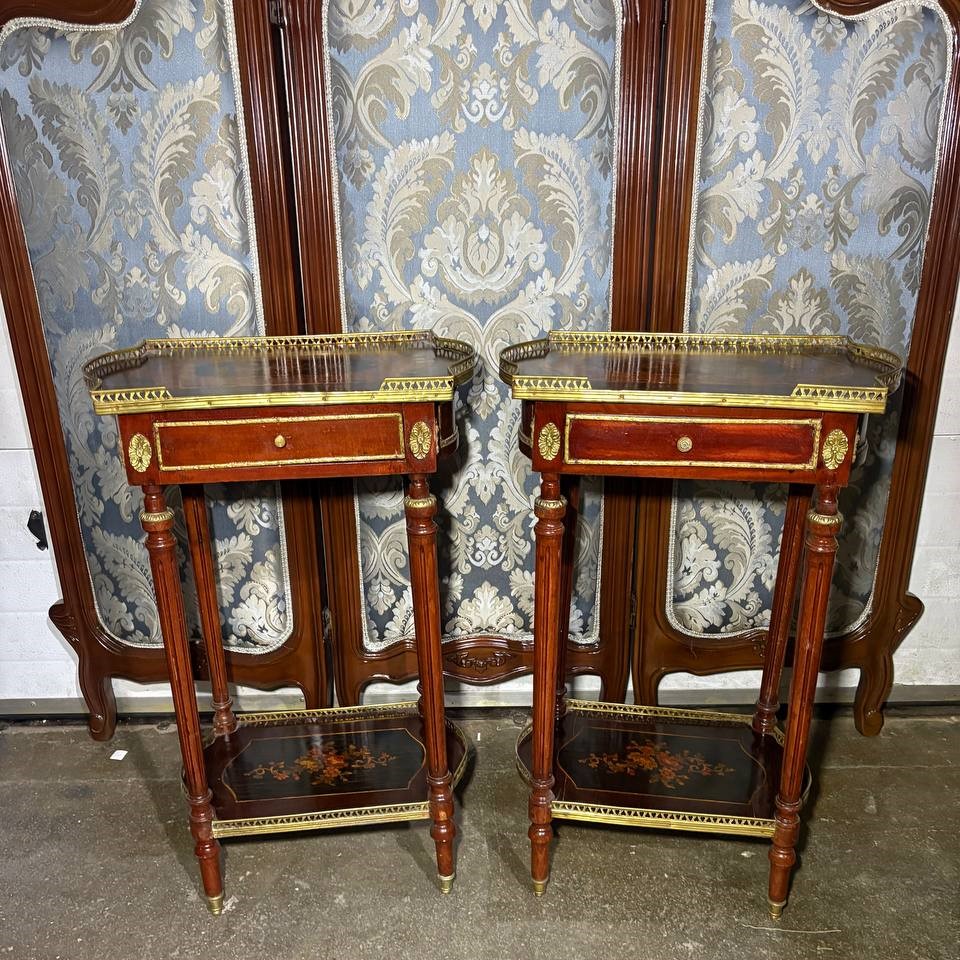 Стол консольный в стиле Людовика XVI 2 штуки