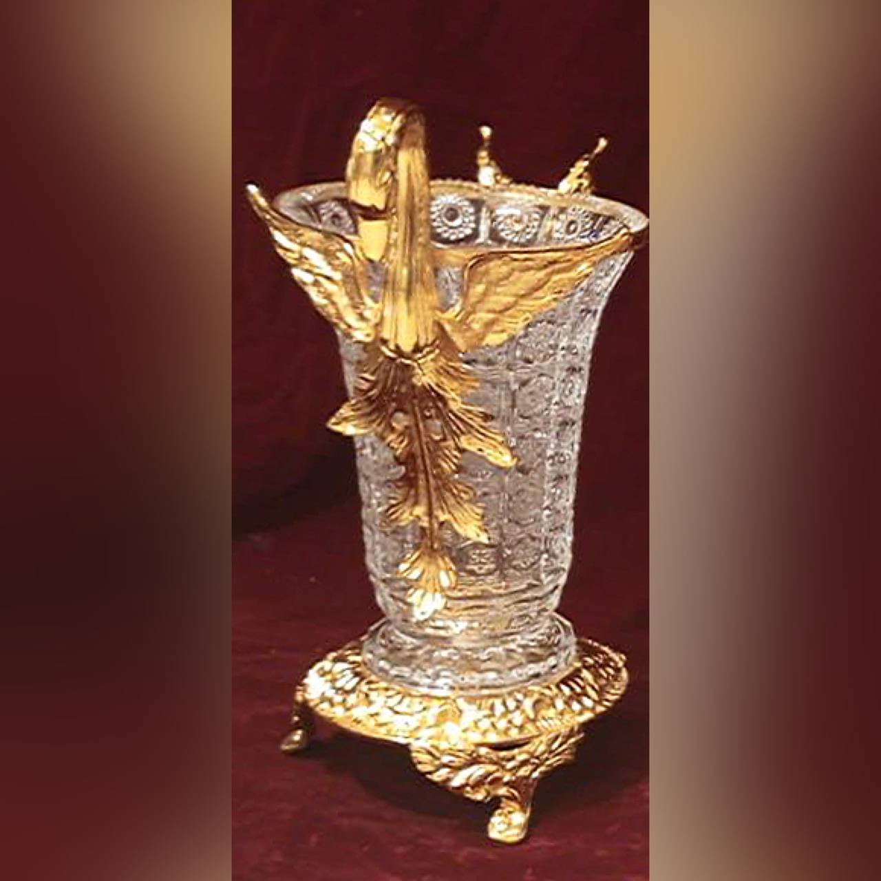 Ваза в стиле Людовика XVI