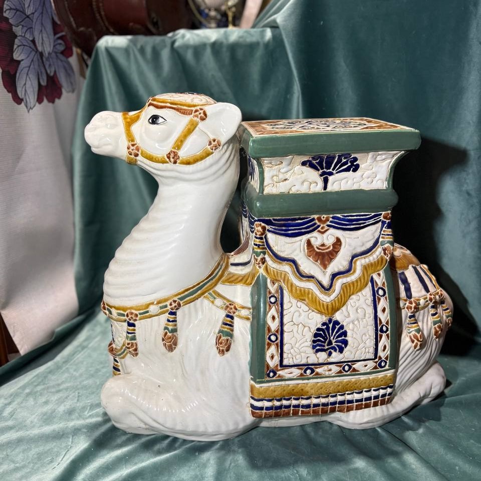 Подставка/Скульптура/фигура Верблюд