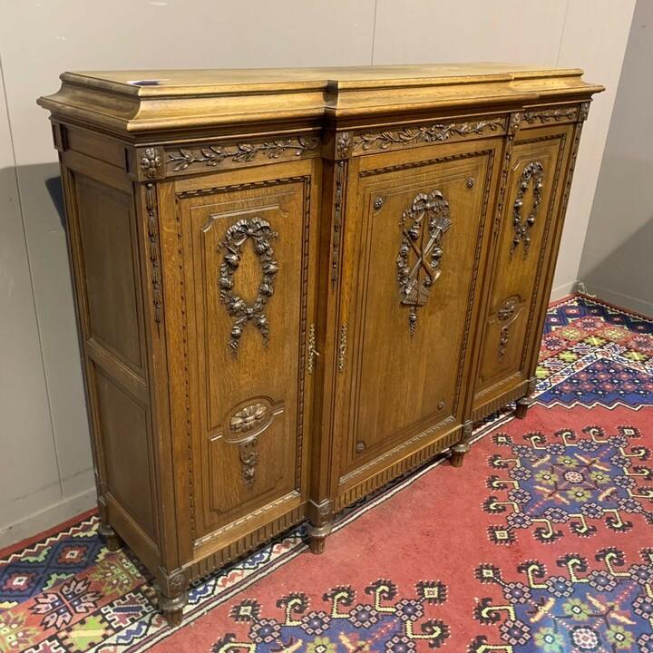 Комод/тумба в стиле Людовика XVI