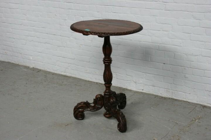 Столик консольный/подставка