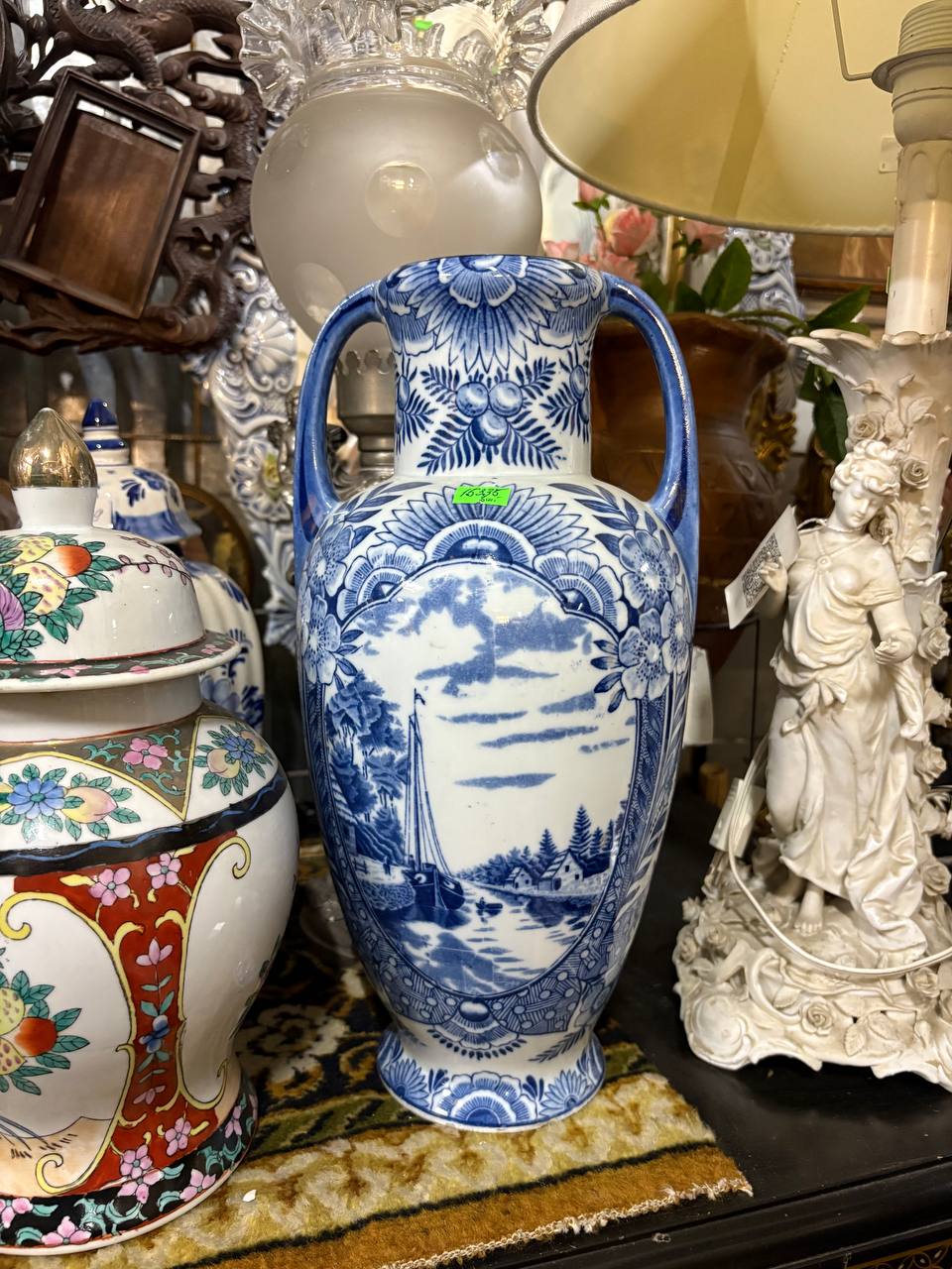 Кушин/Ваза в стиле Делф