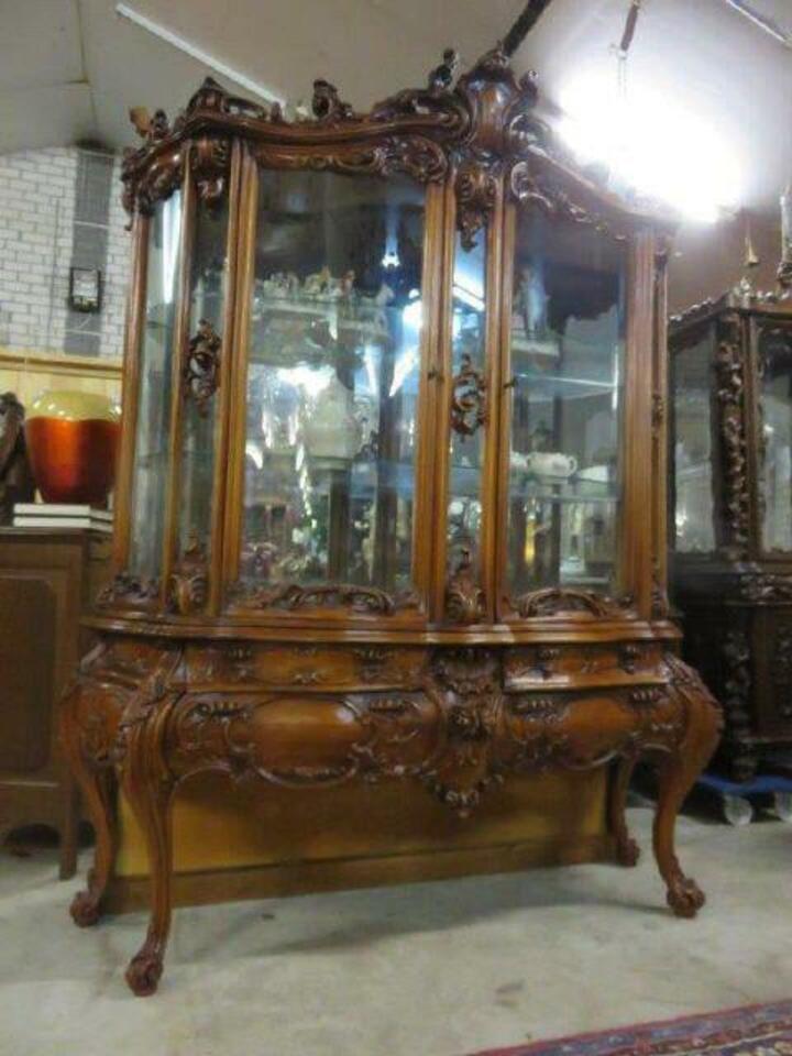 Витрина в стиле венецианского барокко