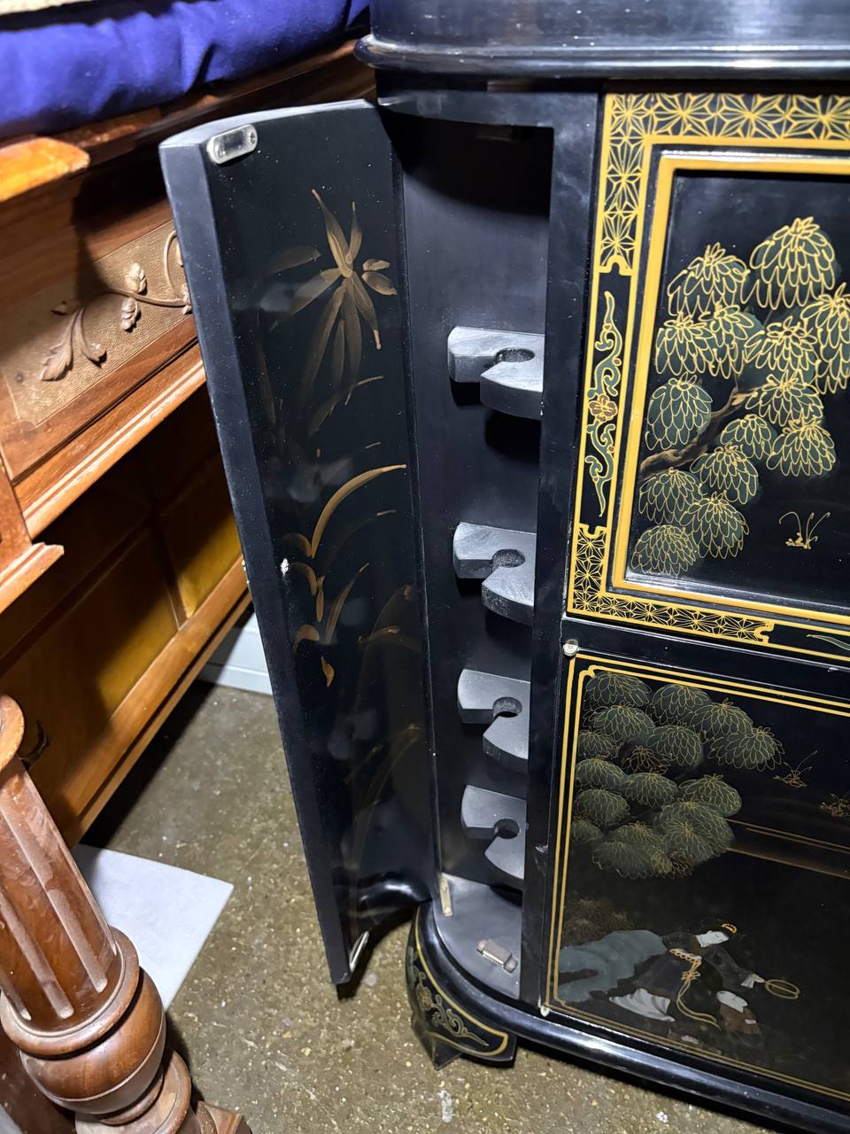 Тумба/Бар/Шкаф барный в стиле шинуазри