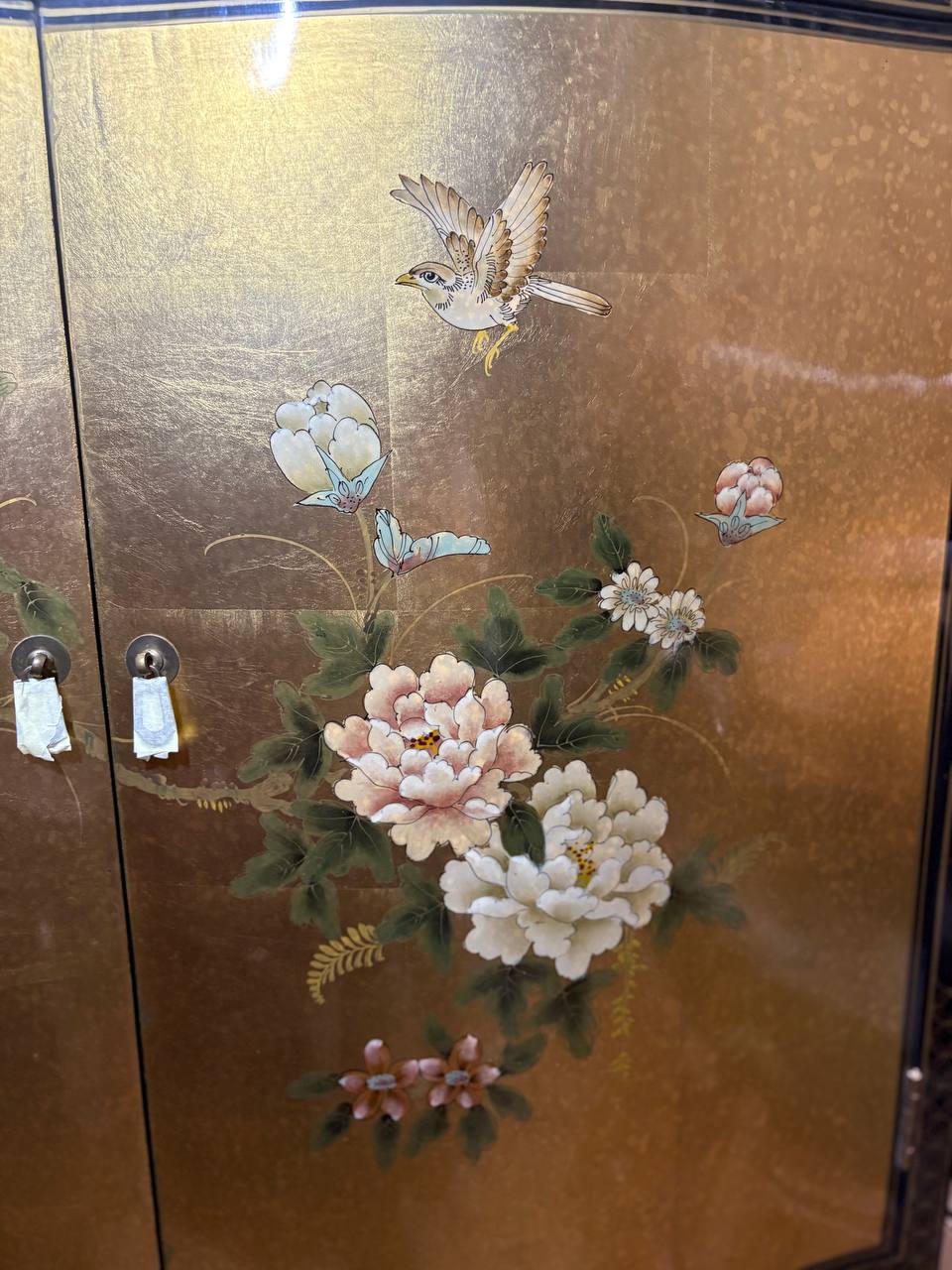 Шкаф в стиле шинуазри