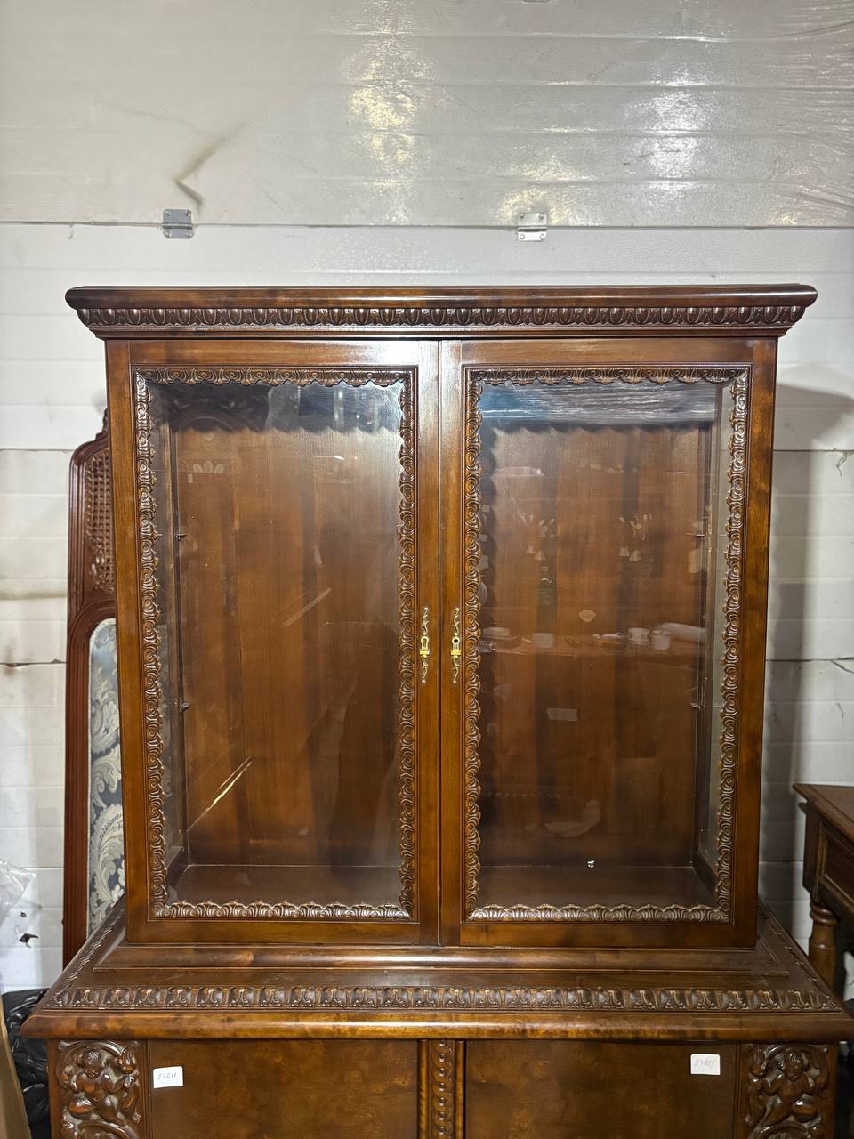 Шкаф/Витрина в стиле немецкого ренессанса