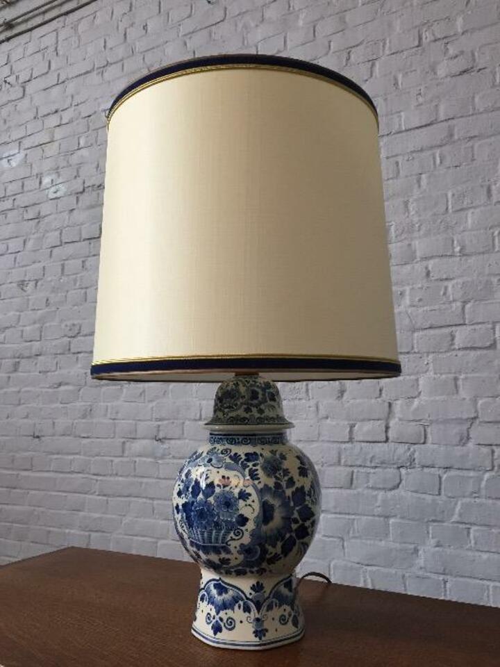 Лампа настольная винтажная Делф