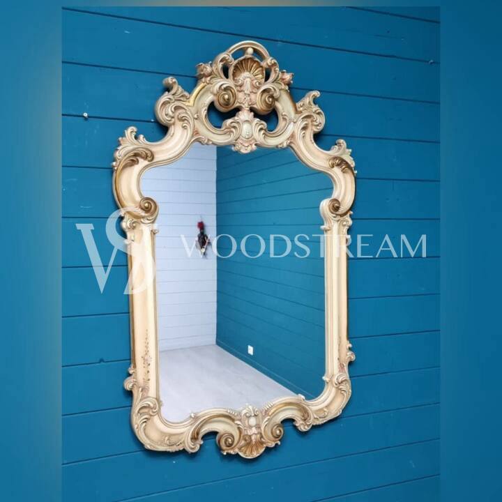 Зеркало настенное в стиле венецианского барокко