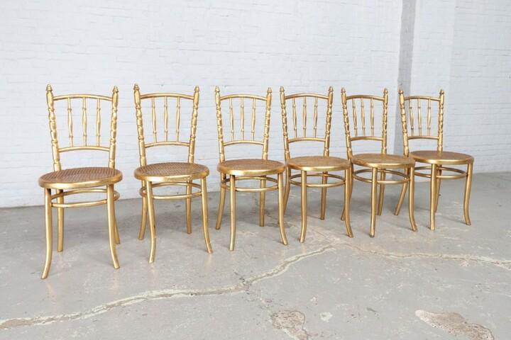 Комплект: 6 стульев