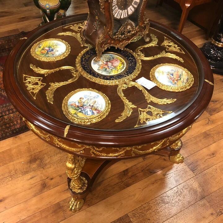 Стол журнальный в стиле ампир