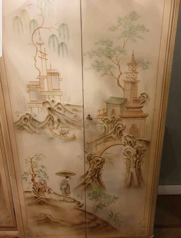 Шкаф платяной в стиле шинуазри