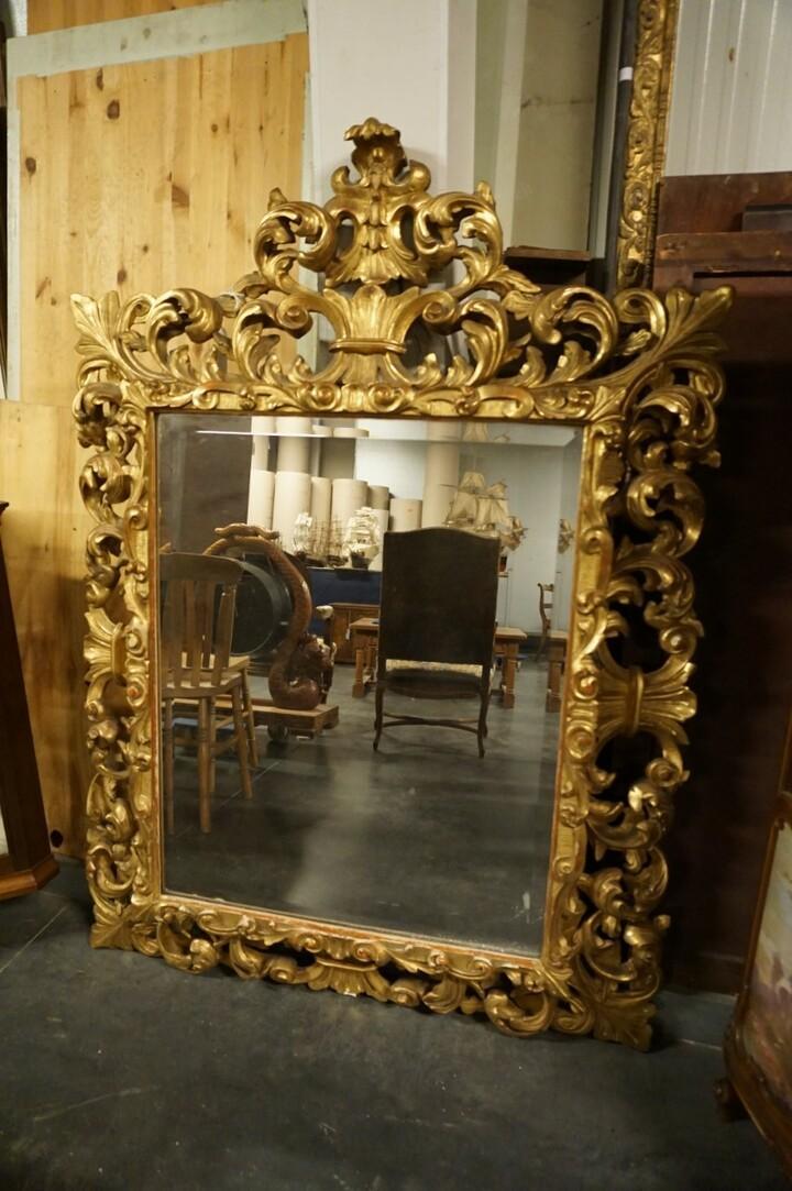 Зеркало старинное настенное