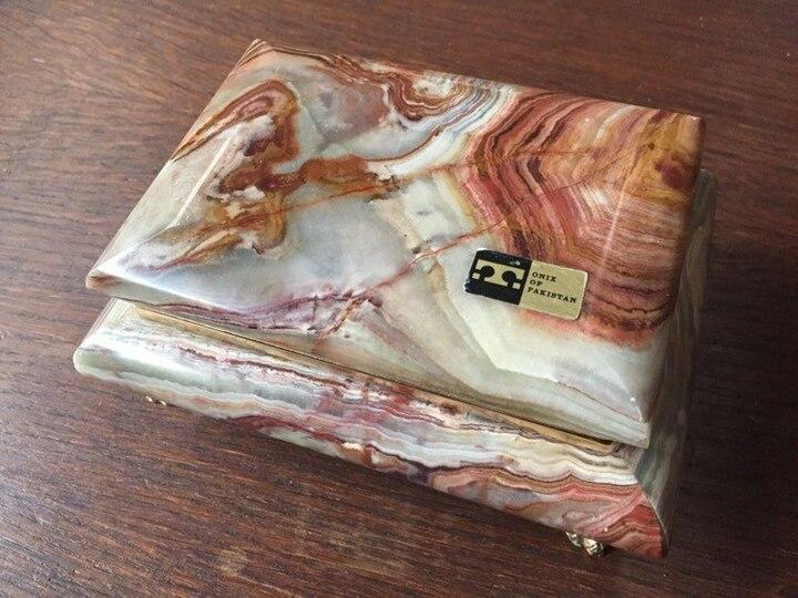 Шкатулка из оникса