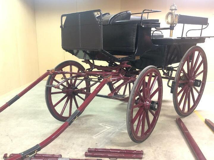 Карета старинная