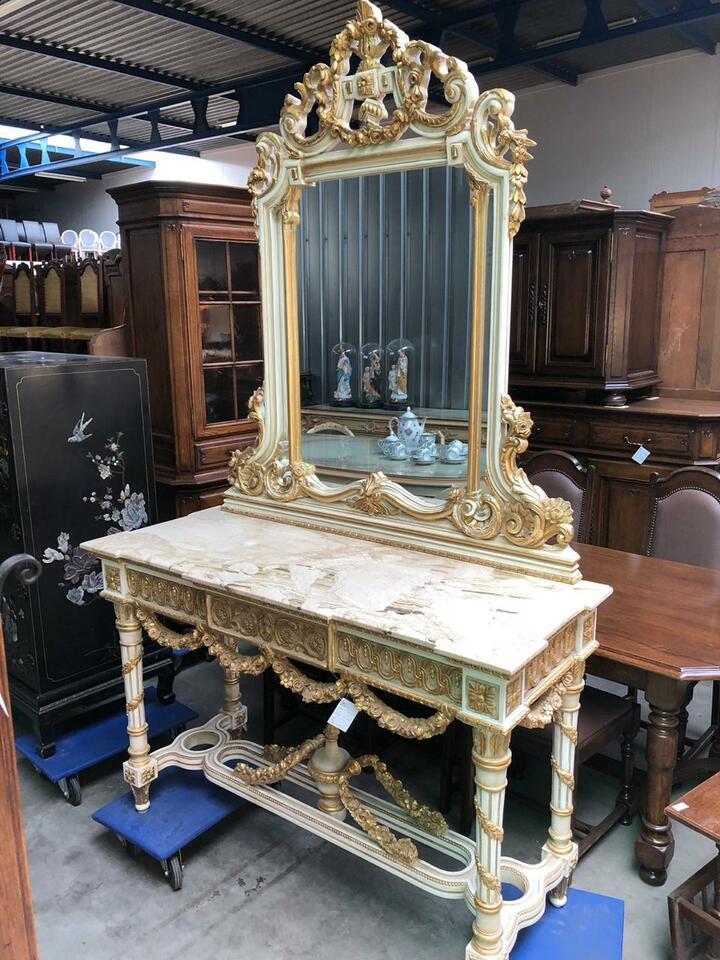 Консоль и зеркало в стиле Людовика XVI
