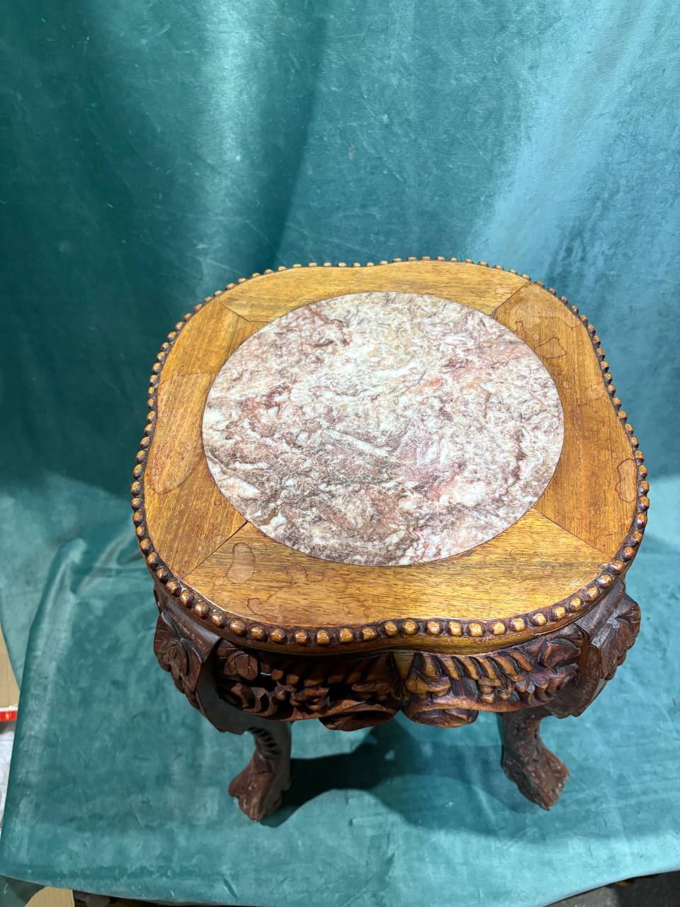 Подставка в восточном стиле