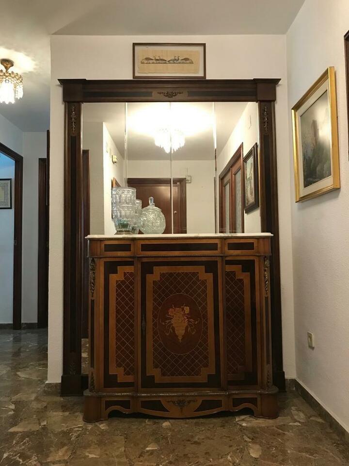 Комод с маркетри винтажный