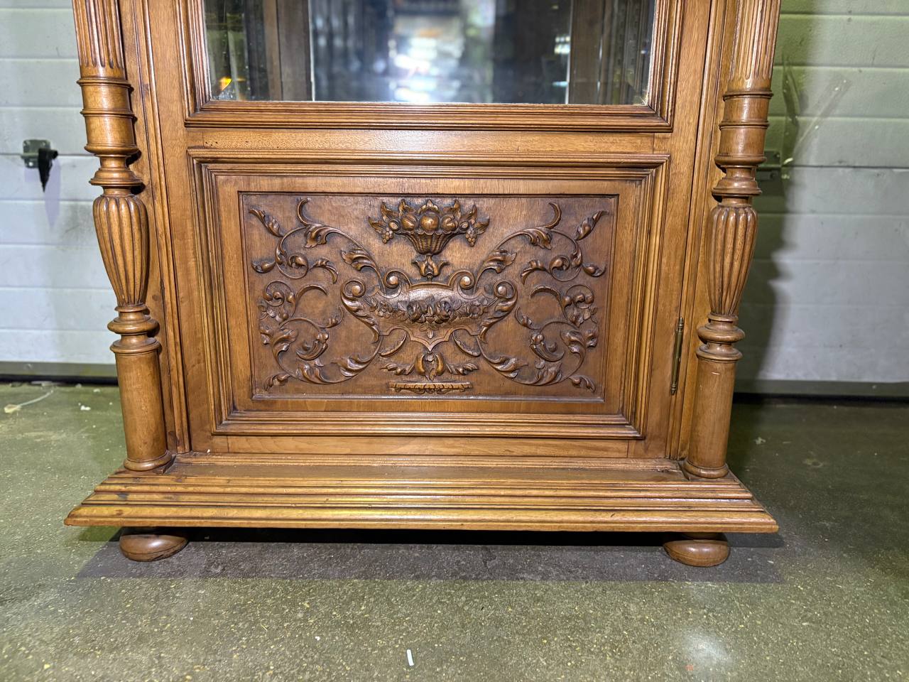 Витрина в стиле ренессанс