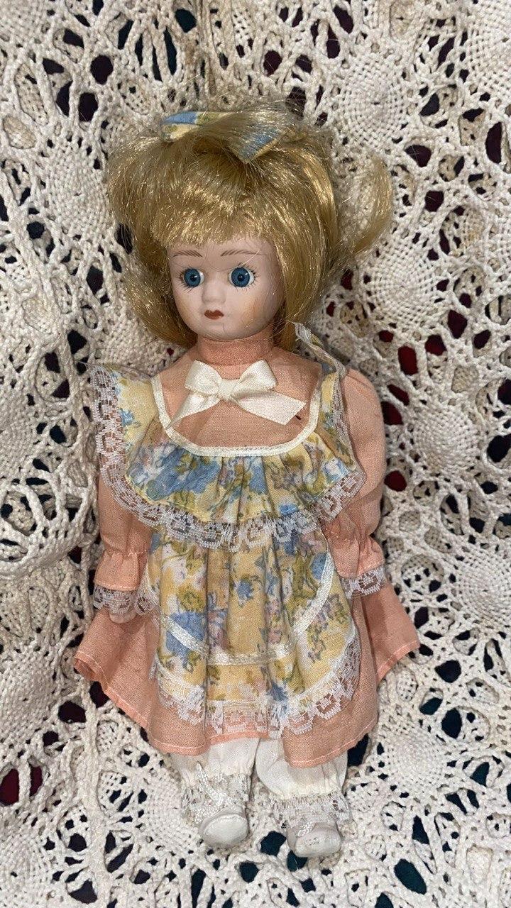 Кукла винтажная