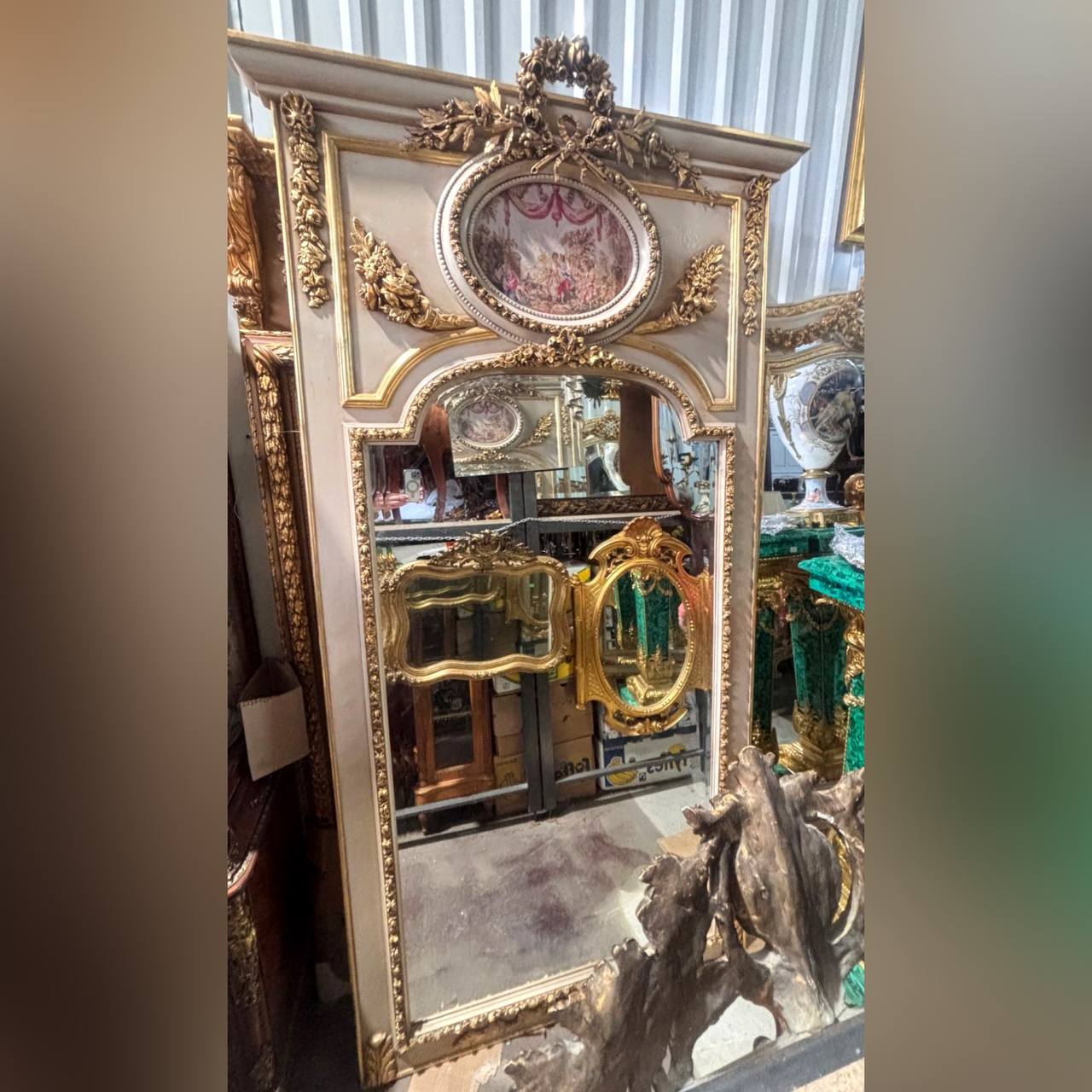Зеркало в дворцовом стиле