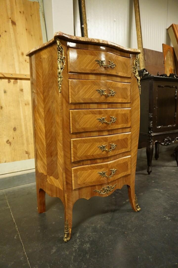Комод в стиле Людовика XIV