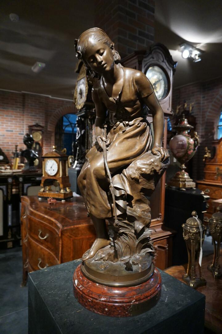 Скульптура August Moreau