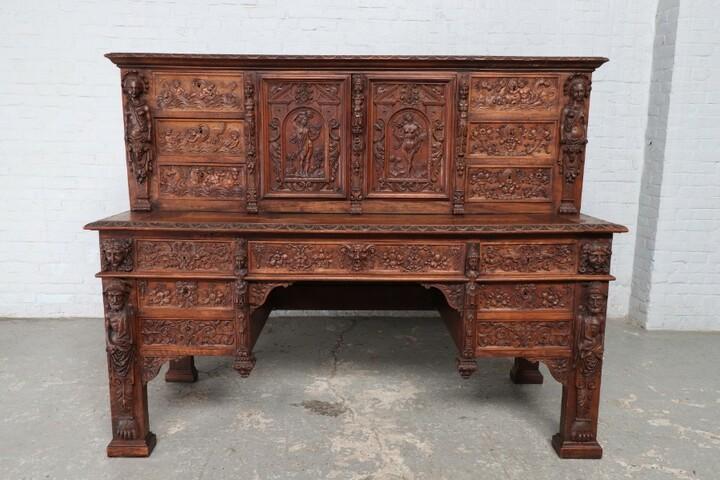 Стол антикварный письменный в стиле ренессанс