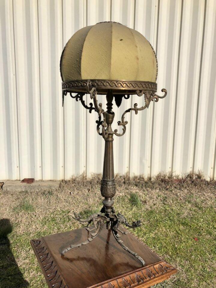 Лампа настольная винтажная