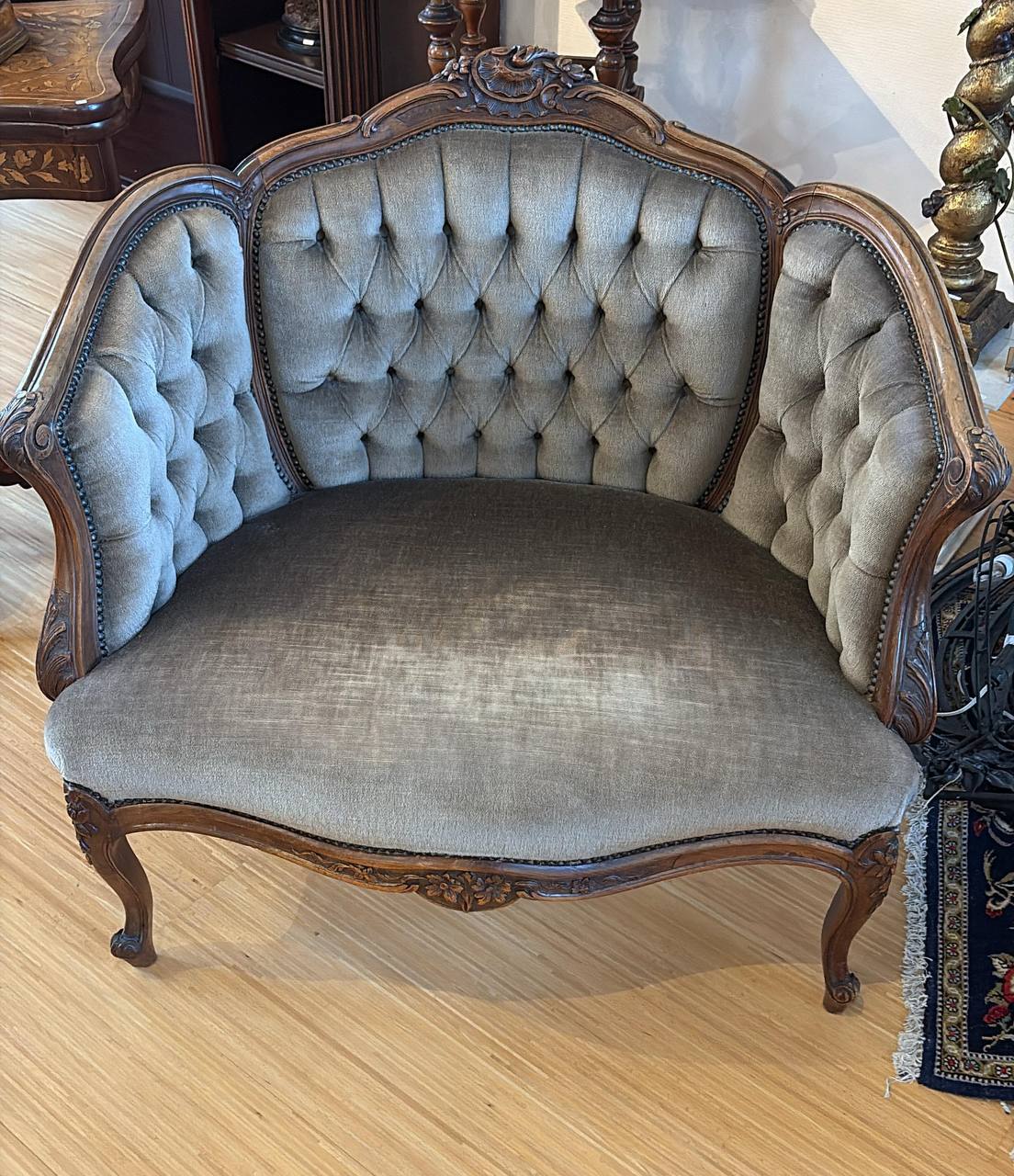 Кресло в стиле Людовика XV