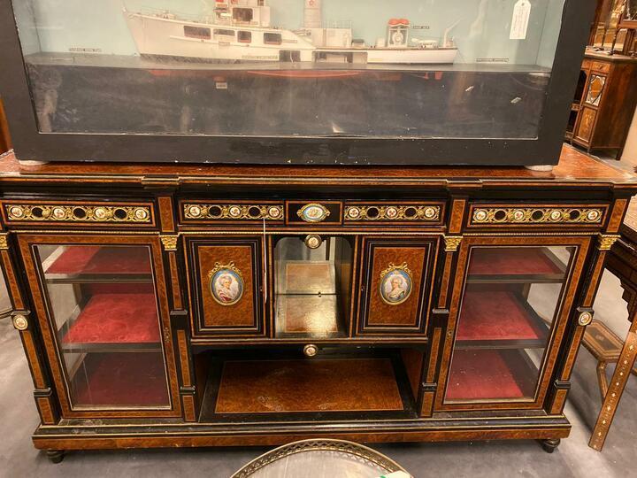 Комод/тумба в стиле Людовика XVI