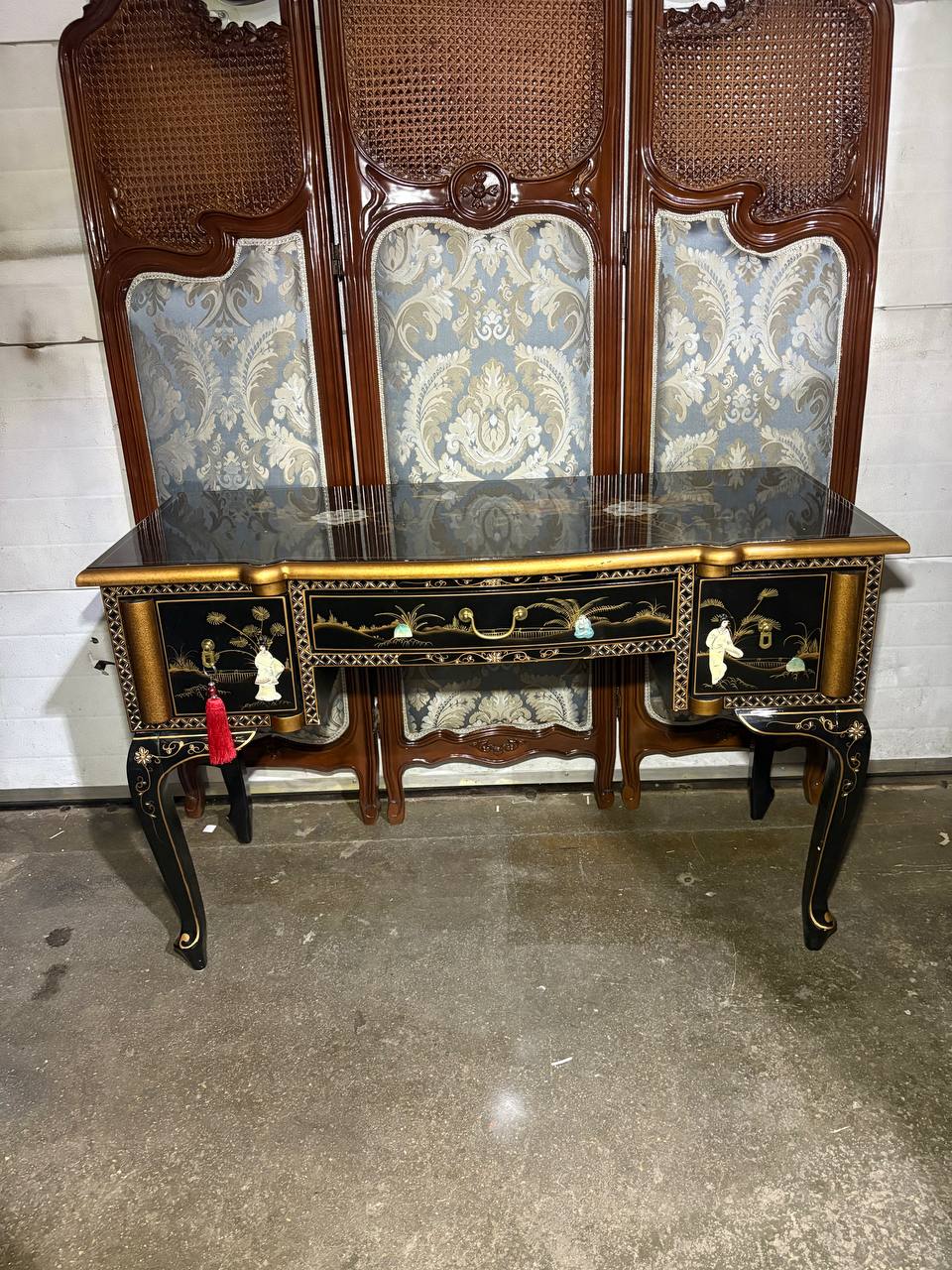 Стол письменный в стиле шинуазри