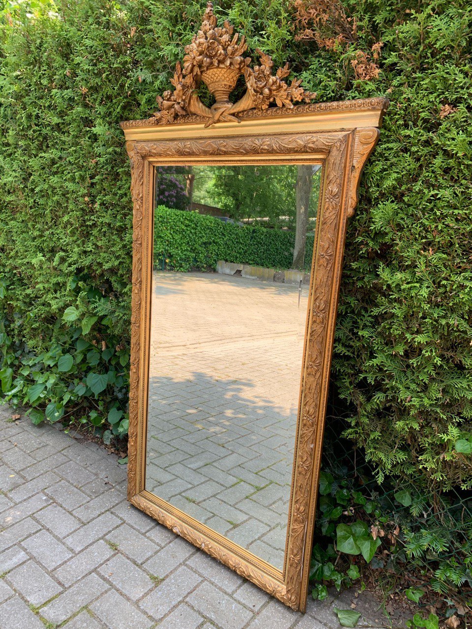 Зеркало настенное в стиле Людовика XVI