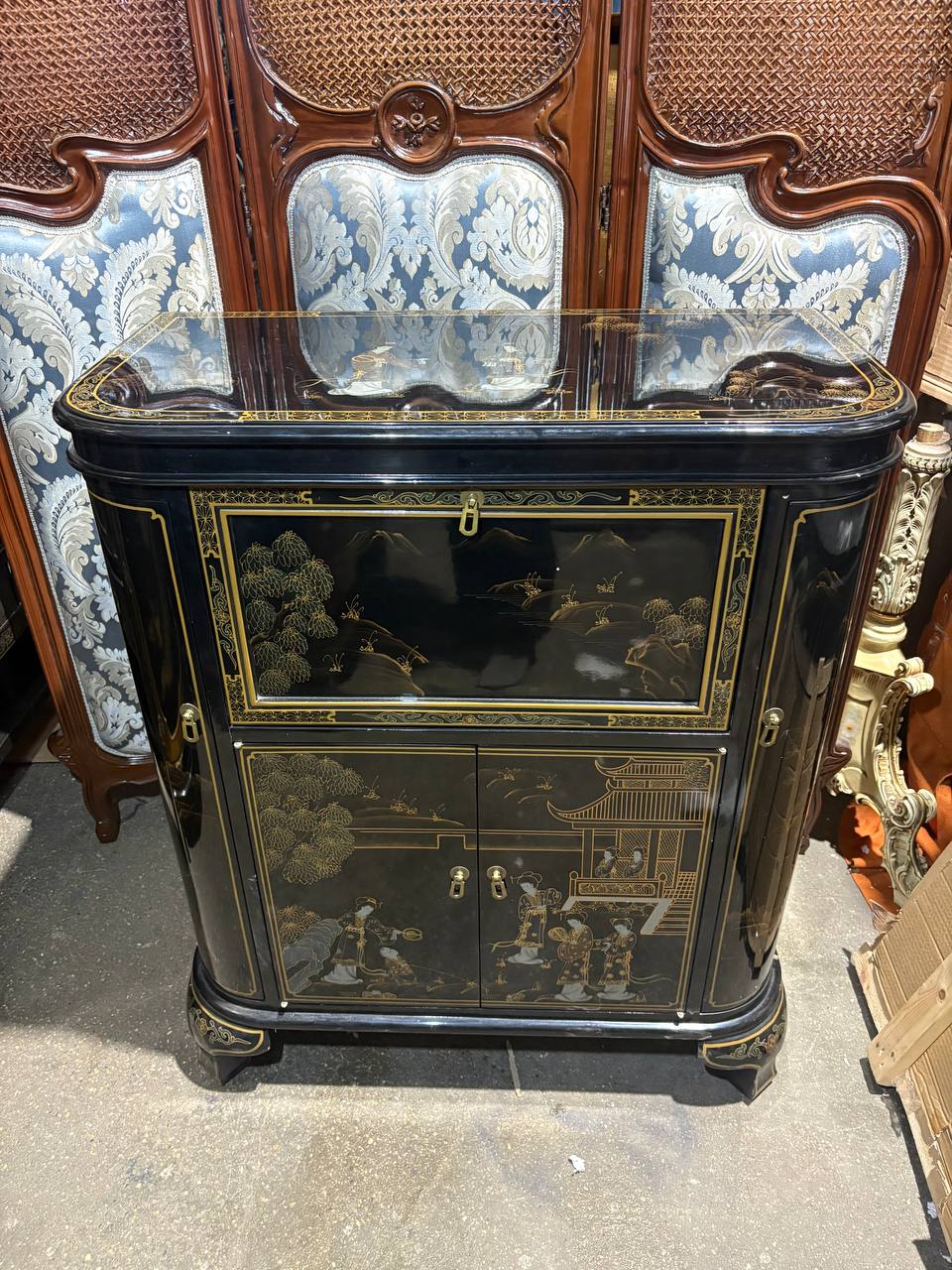 Тумба/Бар/Шкаф барный в стиле шинуазри