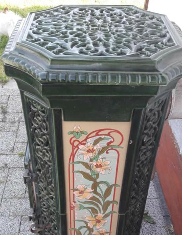 Печь чугунная старинная