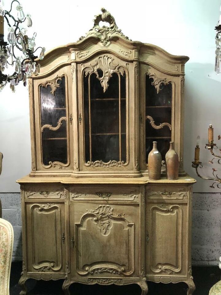 Буфет во французском стиле