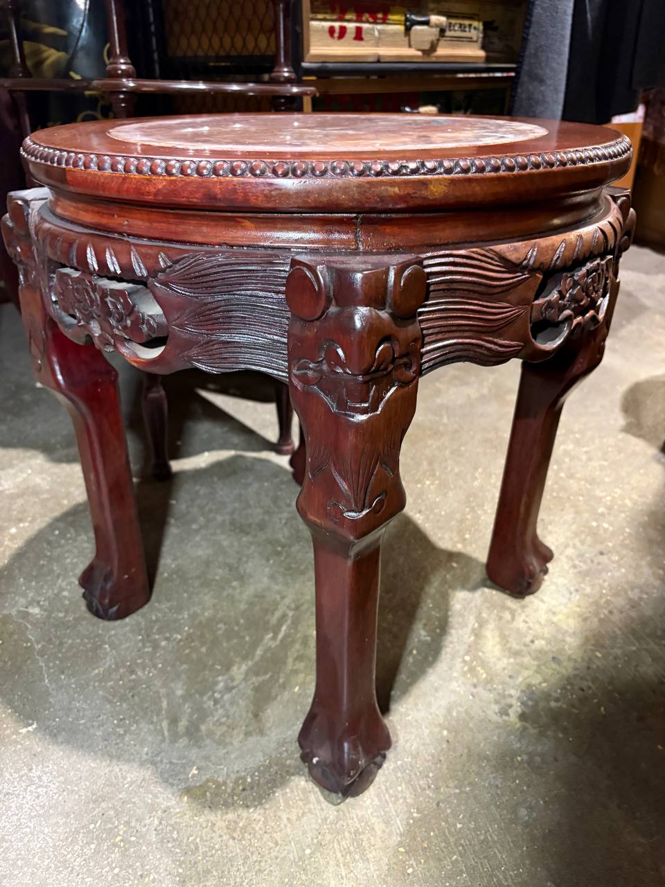 Подставка в восточном стиле