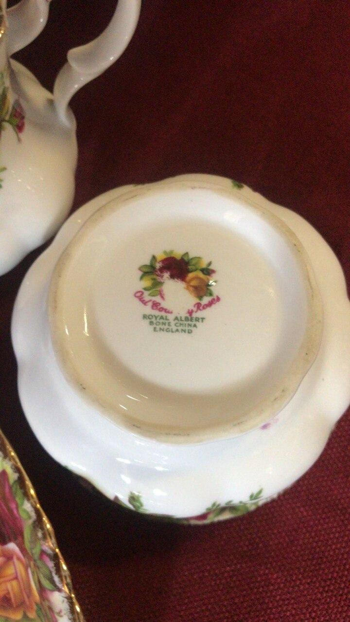 Комплект: Сахарница и молочник на подносе Royal Albert