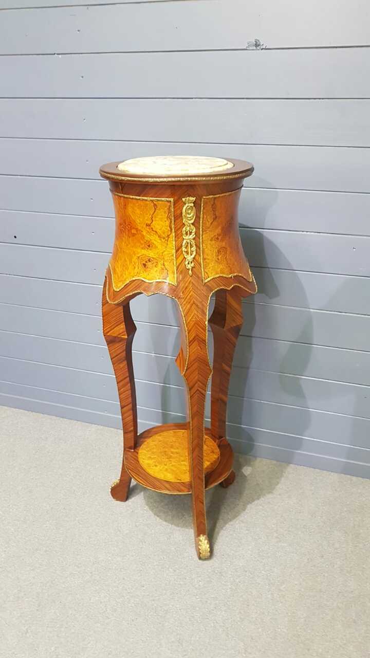 Стол консольный в стиле Людовика XV