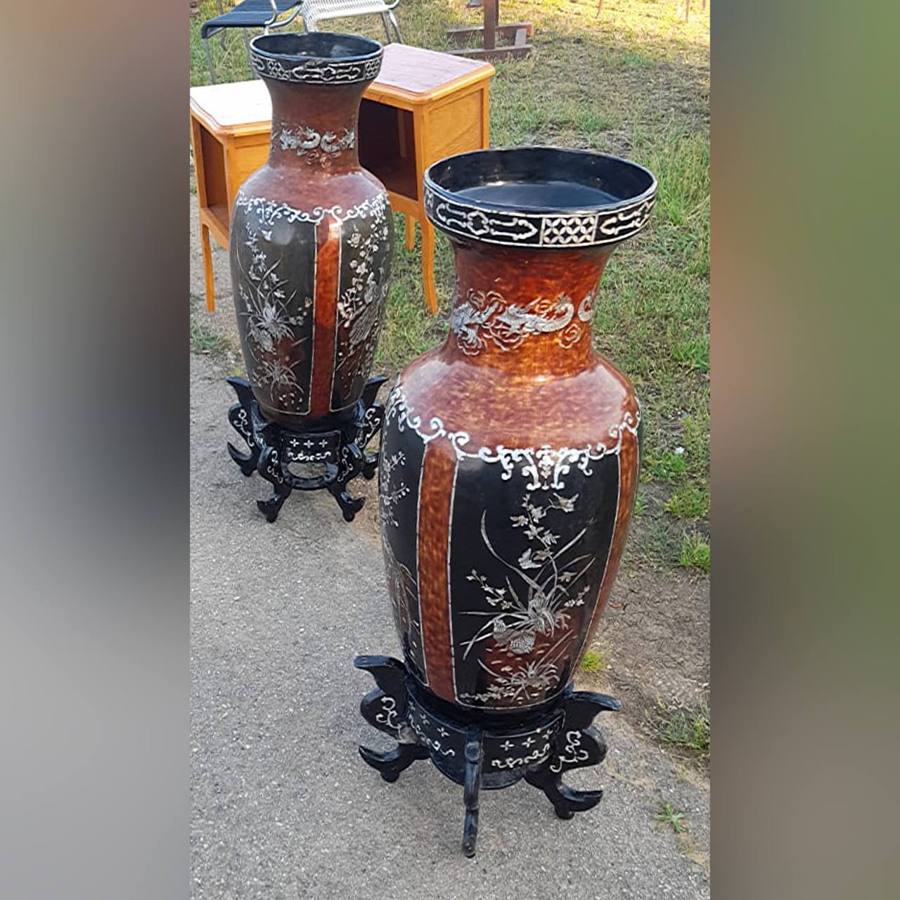 Ваза напольная на подставке в стиле шинуазри 2 штуки